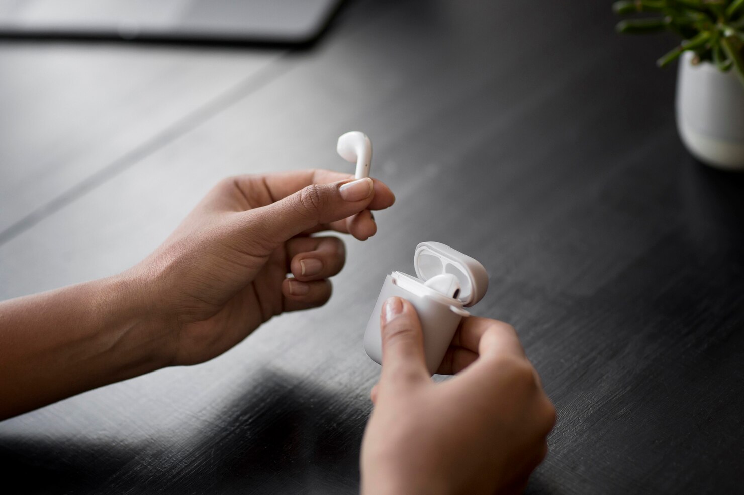 Auriculares inalámbricos con micrófono